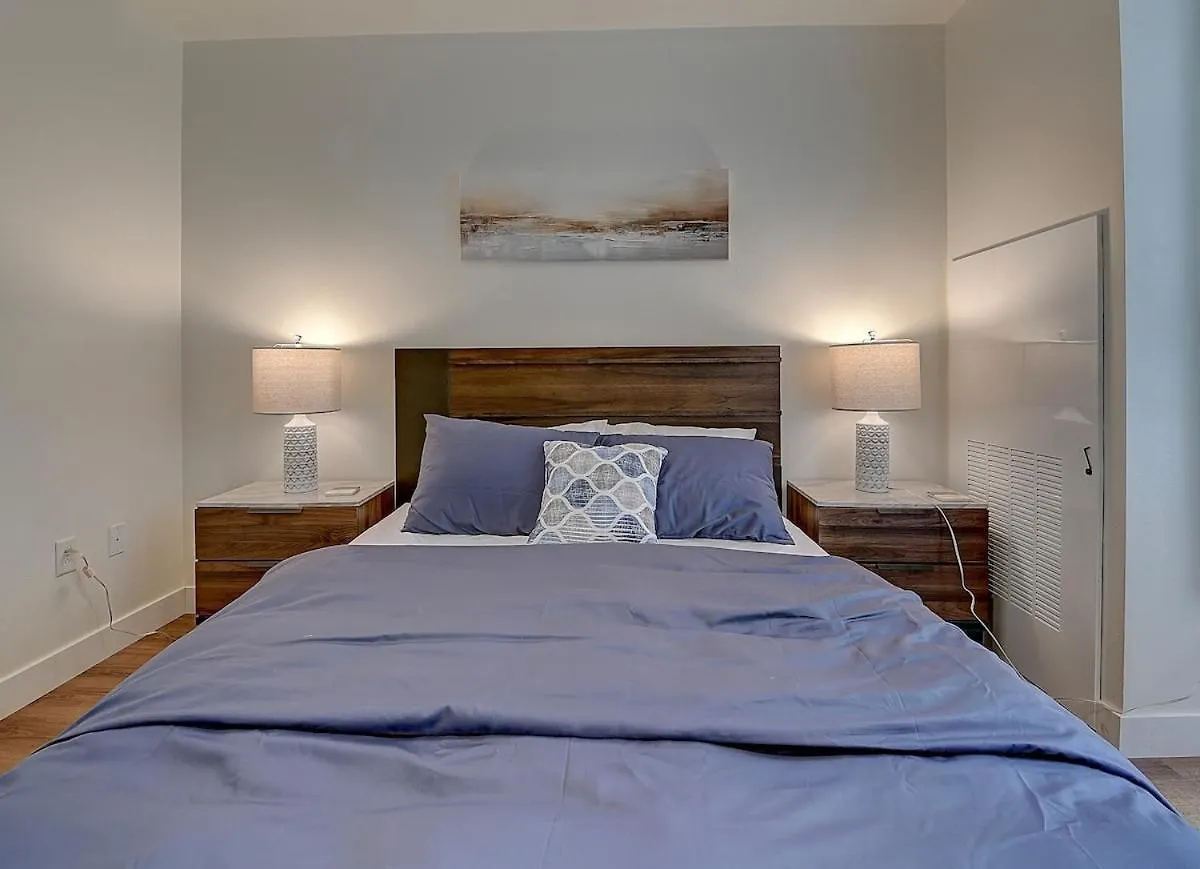 Ocean View Suite By Convention Center & Beach Long Beach Apartment