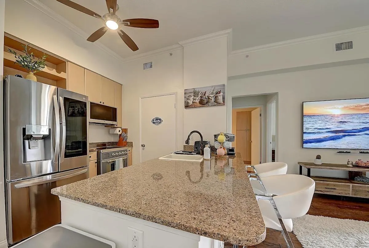 Ocean View Suite By Convention Center & Beach Long Beach Apartment